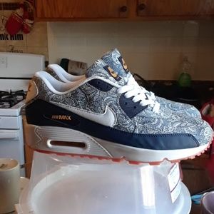 Nike air max shoes